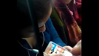 Desi Bhabhi yang Menggoda dengan Gairah Tak Tertahankan