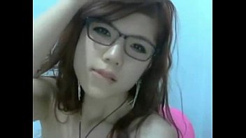 Gadis Asia Manis Pamer Memek di Webcam – Tonton Gratis Live Sex di Camstagrams.com