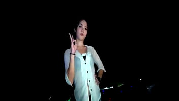 Gadis Coyote Thailand yang Menggoda dan Panas