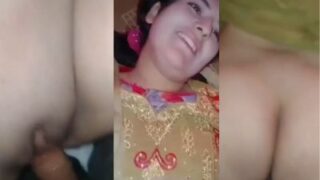 Pria ngentot cewek gemuk Dhaka-nya dalam adegan panas chuda chudi Bangladesh