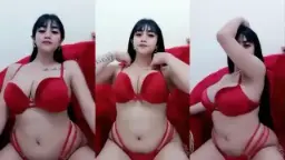 Tante Seksi Montok Live Pakai BH Merah Menggoda