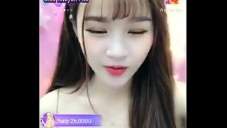 Gadis Asia Menggoda di Live Streaming Uplive
