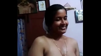 Bidadari seksi dari India yang menggairahkan