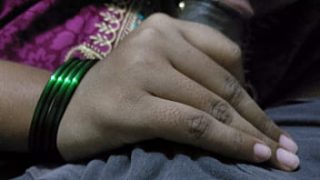 Pasangan Desi bercinta dengan penuh gairah