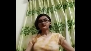 Desi bos seksi yang bikin panas