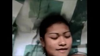 Situs Lives.pornlea.com: Asian handjob penis besar dan ejakulasi, pancaran sperma deras membanjiri wajah