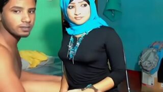Gadis berhijab panas mengoceh di kamera live Bangladesh