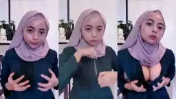 Hijab Miera Solehot Menggoda di Onlyfans