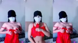 Molly Mengangkang Menggoda Pascol dengan Gaya yang Menggairahkan