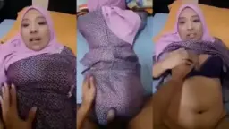 Ngentot Tante Berjilbab Montok dan Menggairahkan