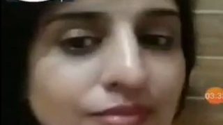 Panggilan Video Mesra dengan Bhabhi Lahore yang Menggoda