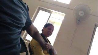 Rapat Orang Tua Murid yang Berujung Rayuan dan Goyangan Ranjang