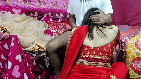 Bokep India: Bhabhi Tersesat Digituin Mertua di Ranjang