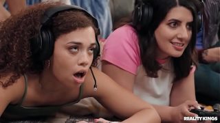 Mode Co-op Panas untuk Gadis Gamer