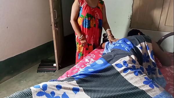 पत्नी के ऑफिस जाते ही मालिक ने नौकरानी को जमकर चोदा!