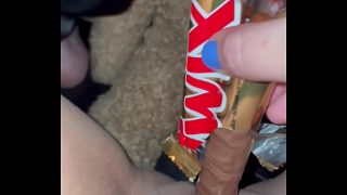 Kopi Cappuccino dan Cokelat Twix Menggoda Lubang Pink Perawanku yang Ketat di Usia 18-Tantangan Makanan Mesum-Masturbasi Panjang dengan Rintihan-Nona Arab Saudi Amatir Terbaik-Salju Putih dari Los Angeles yang Mengidamkan BBC Amerika