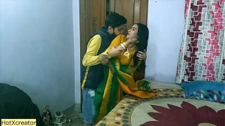 Perempuan Tua India yang Menggoda vs Gadis Muda yang Menggairahkan!! Adegan Panas dengan Suara Senggama Hindi