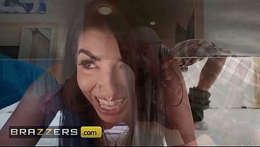 Jasmine Sherni Tiga Seksi: Bergabung dengan Pasangan Panas Violet Myers dan Dwayne