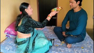 Pesta Malam Panas di India: Rayakan dengan Goyang dan Gairah