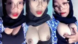 ABG Berjilbab SMA Payudaranya Montok Banget