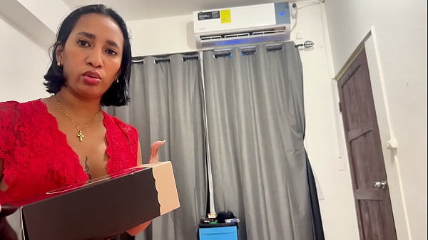Leyne Rodriguez, Ibu Tiri Montok Tersangkut dan Ditiduri Anak Tiri yang Ganas