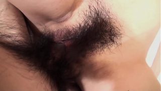 Bulu lebat memek Jepang – adegan panas di rumah