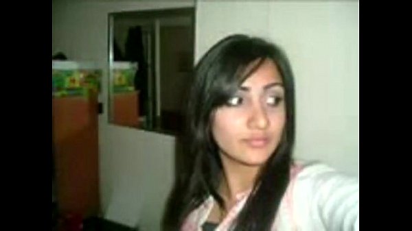 Tarian Desi Menggoda – Video Porno Gratis di YouPorn
