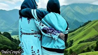 Istri berjilbab nakal selingkuh saat suami asyik di Bali dengan pacar, sampai melahap cairan lelaki hidung belang.
