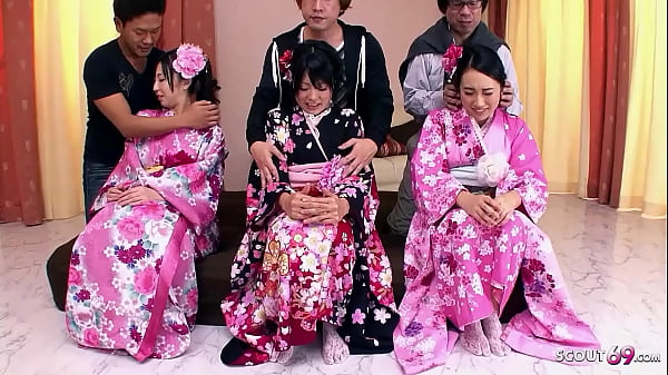 Pesta Seks Langka Jepang dengan Tiga Remaja JAV Imut yang Memiliki Vagina Berbulu