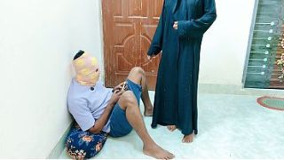 Goyang Ibu Tiri Sampai Luluh di Ranjang