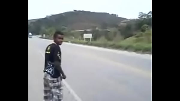 Cowok Indo yang Bikin Kamu Terbang dan Patah Hati
