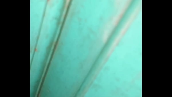 Mengintip istri tetangga kos yang sengaja tak mengunci pintu saat suaminya pergi, malah diajak bercinta