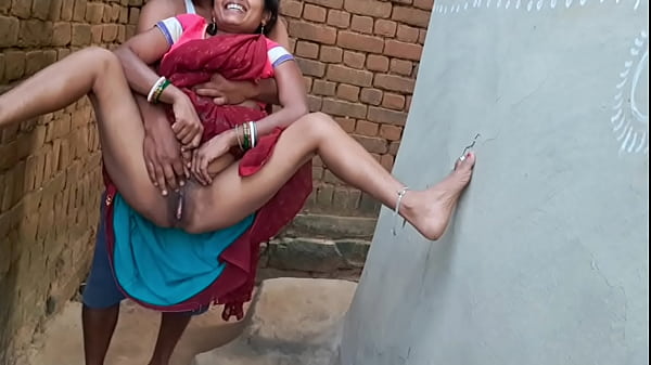 Gadis Desa India dengan Kemaluan Lebar