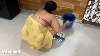 Cowok Ngentot Pembantu India XXX Hindi