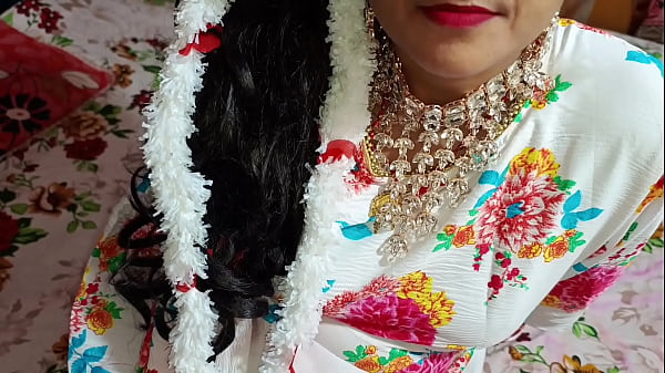 भाभी की गर्म चुदाई का मजा लेते हुए सौतेला भाई