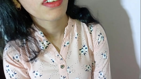 Gadis penyewa rumah yang menggoda bercinta panas dengan tuan tanah, adegan ranjang HD dengan audio Hindi jelas, video porno desi yang menggairahkan.