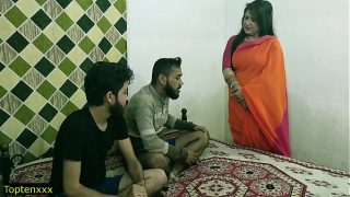 Malkin Bibi dan Dua Pemuda Gagah Beradu Ranjang dengan Ganas, Suara Erang Merdu dalam Bahasa Hindi!