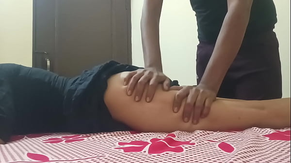 Pacar Desi India ngentot dengan pacarnya, suara Hindi jernih dan menggairahkan