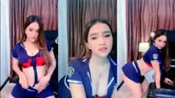 Putri Naya: Seragam Siswi yang Menggoda dan Liar