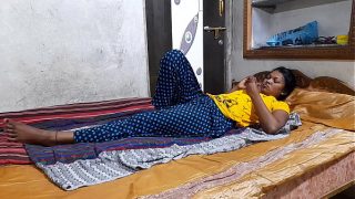 Pasangan Muda Tamil India 18 Tahun Bercinta dengan Guru Seks Kurus yang Bergairah, Kasih Sayang Penuh untuk Pacar – Versi Lengkap Hindi