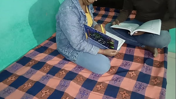 Murid digituin pertama kali sama guru pakai audio Hindi