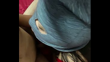 Seks anal, hisap puting, dan bercinta penuh gairah dengan ibu MILF yang liar