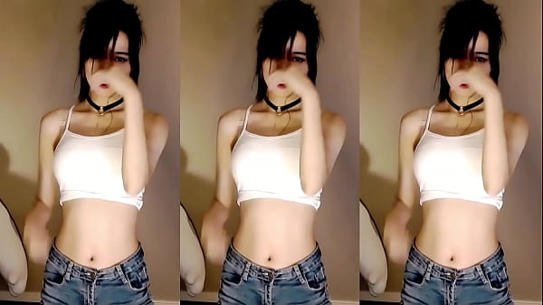 Cô nàng Trung Hoa nóng bỏng nhảy múa quyến rũ