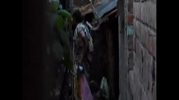 Desi Kencing dan Air Seni2