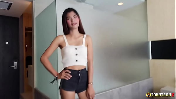 JohnTronX – Adegan Mesum POV dengan Pelacur Thailand Amatir yang Cantik
