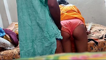 Desi bhabhi digebuki doggy style sampai meraung-raung