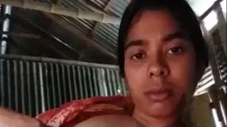 Video cewek desa Comilla telanjang bulat sendirian