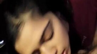 Video mesum Telugu: si jalang mengisap kontol ayah tirinya