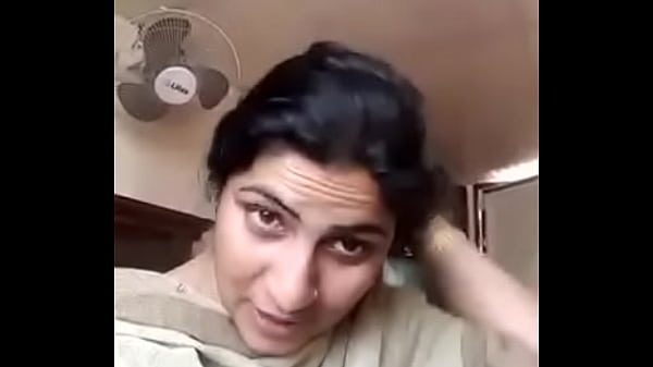 Istri Desi yang menggoda