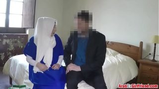 Gadis Arab digoyang keras di kamar hotel